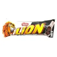 Шоколадный батончик Nestle Lion 42г Black & White